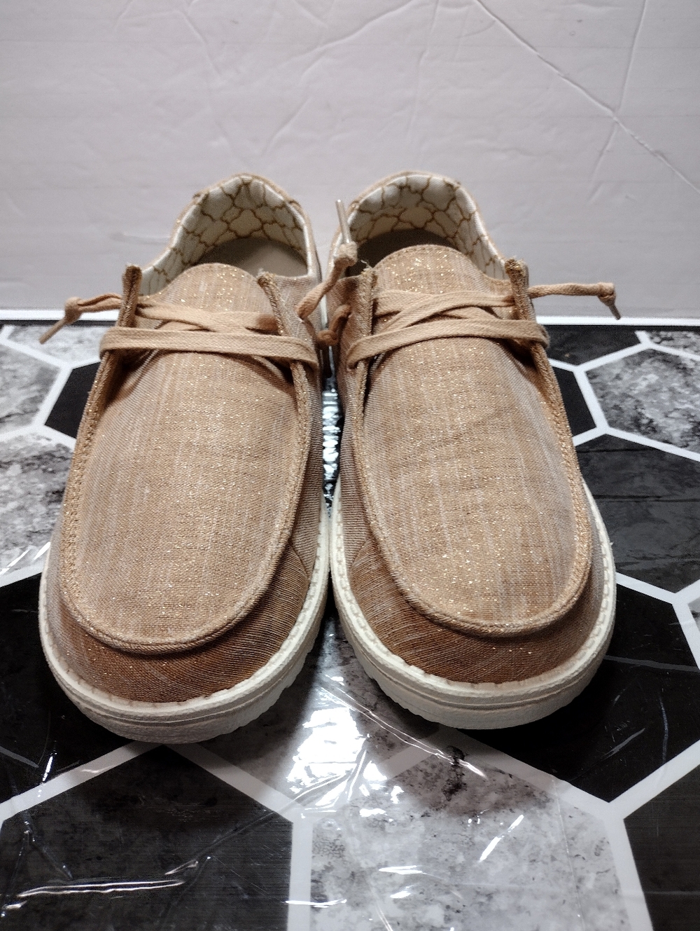 Hey Dude Wendy Sparkling Rose Gold Slip-On Shoes. Size 9